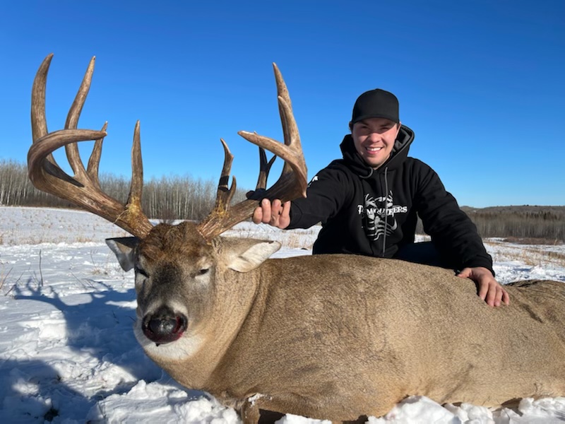 Alberta Canada Whitetail Deer Hunt